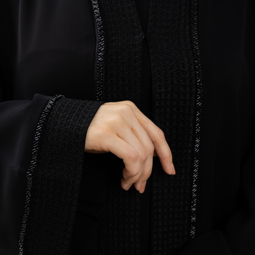 عباية لؤلؤة المساء