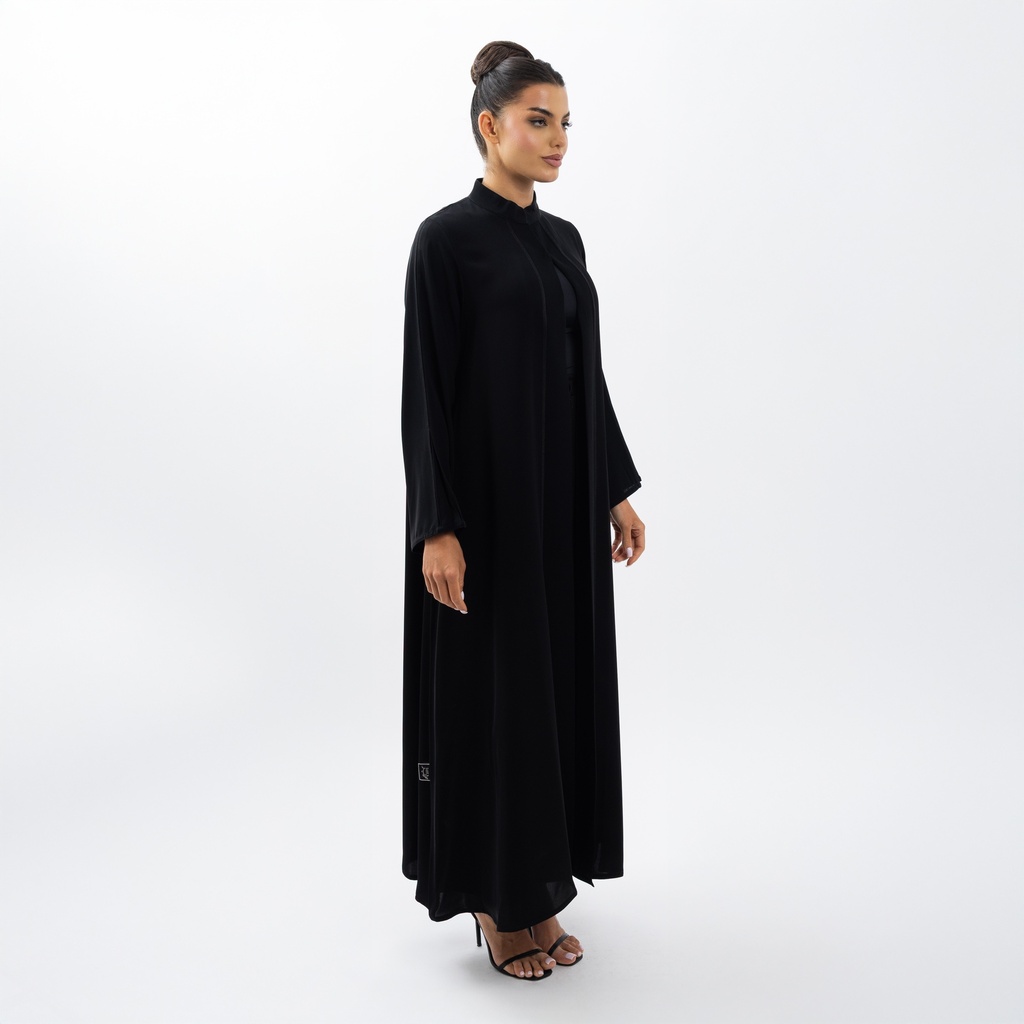 عباية نقاء الأسود